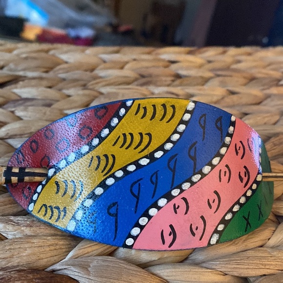 Hair accessories with arrow New no tags Handmade  and painted by Bluejeans4life - Picture 2 of 5